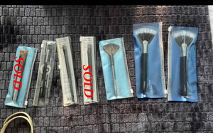 Make-up / Cosmetic Brushes